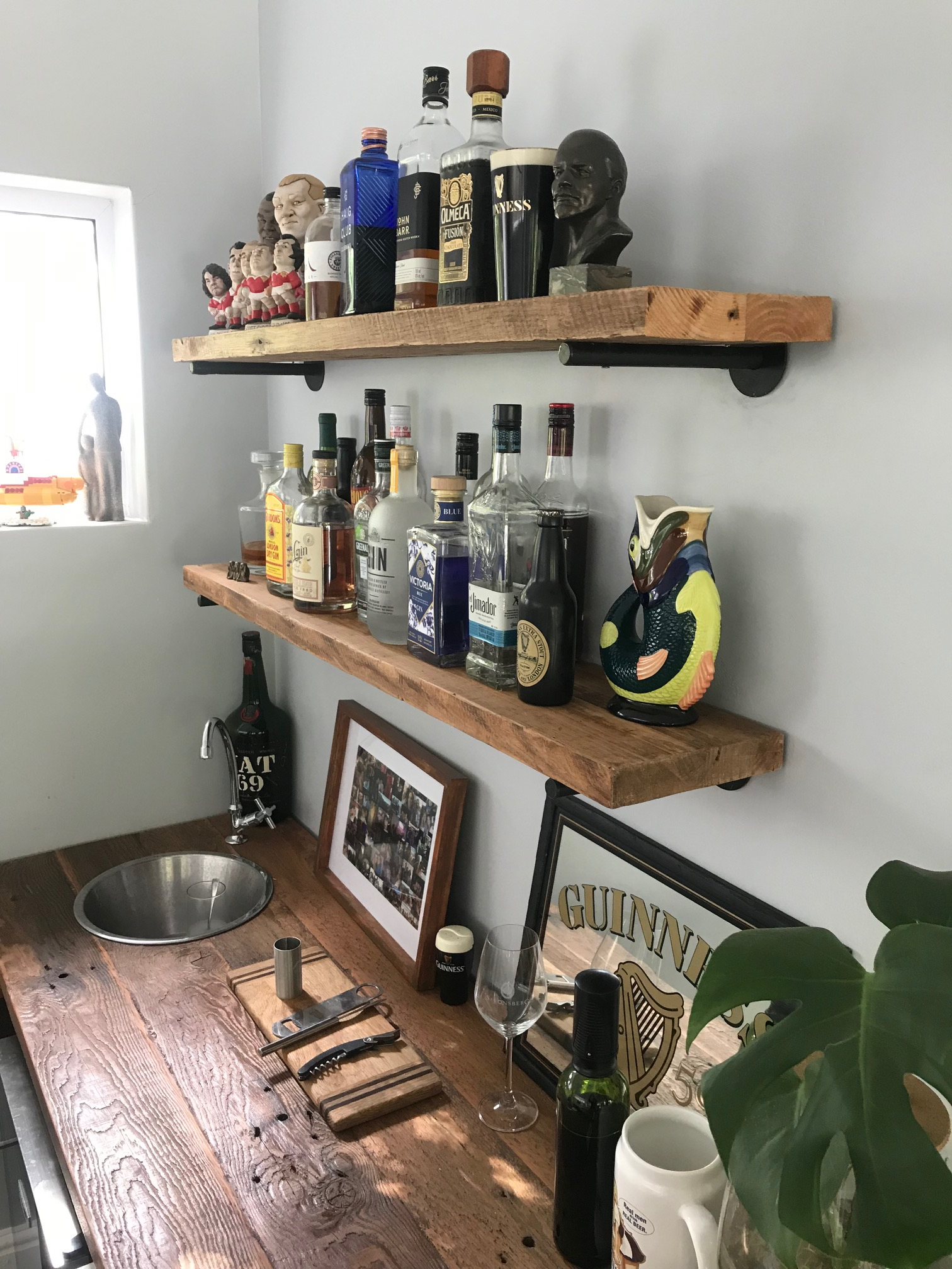 Custommade bars, bar furniture, recycled and rustic bars, bar, home bar.