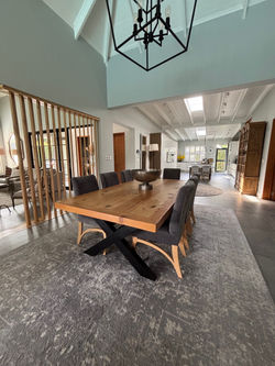 Uitsig recycled oregon table