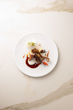 フレンチレストラン撮影として、一皿に込めた美意識と完成度を描写