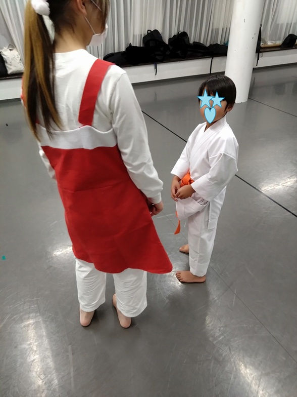 6歳児と会話する女子高生