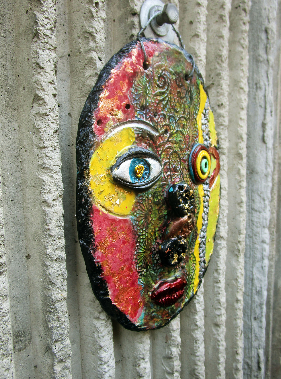 Thumbnail: ceramic wall mask face.