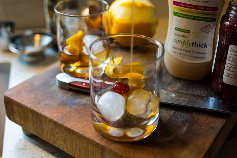 Add complexity to your cocktails and mocktails with SimplyThick® EasyMix™.