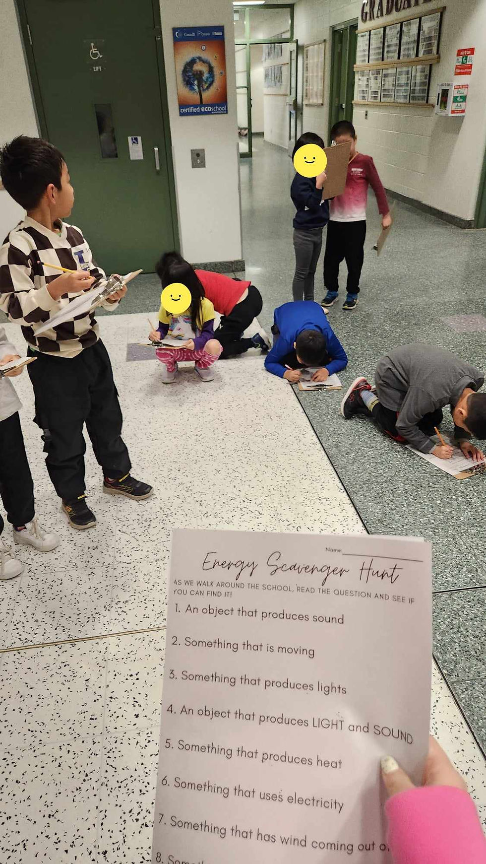 students starting their hunt