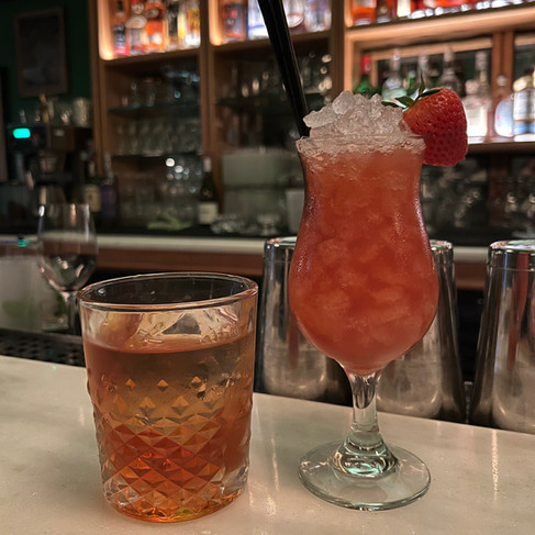 drinks at peychauds bar