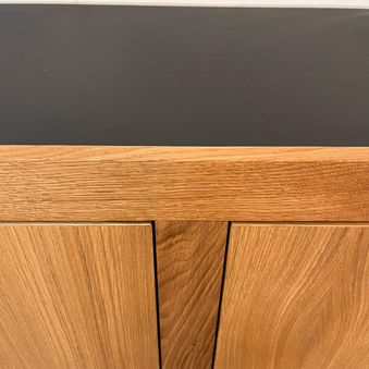bureau, eienhout, linoleum