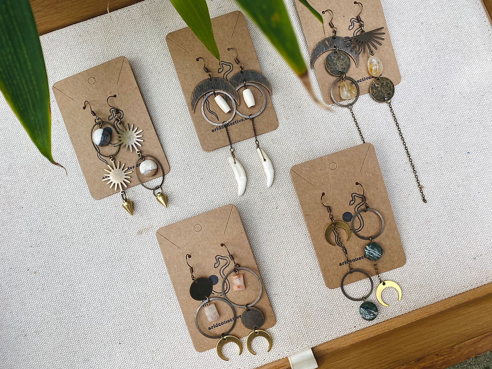 Thumbnail: custom earrings with divination