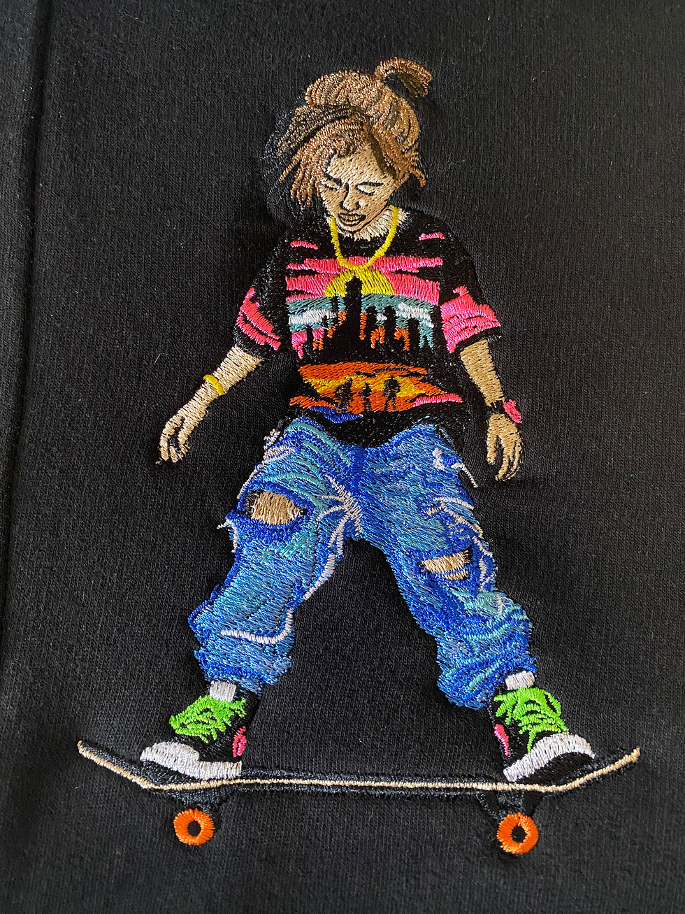 Thumbnail: Girl on skateboard