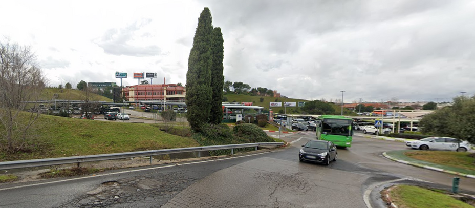 Vecinos de Alcobendas se quejan sobre el estado de las carreteras de acceso al Hipermercado Carrefour