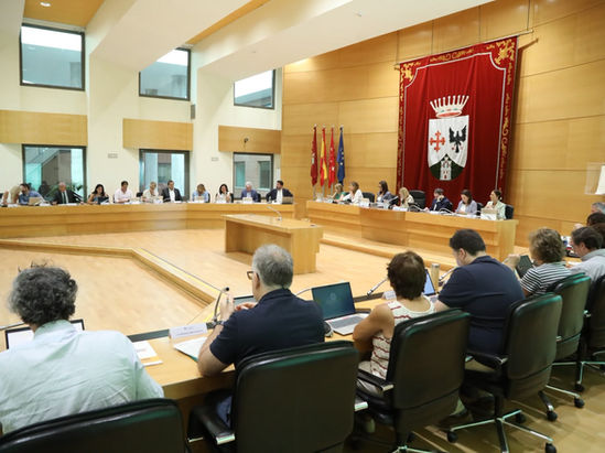 Alcobendas aprueba rebajas en los impuestos de 2027 y ayudas a la tasa de basuras