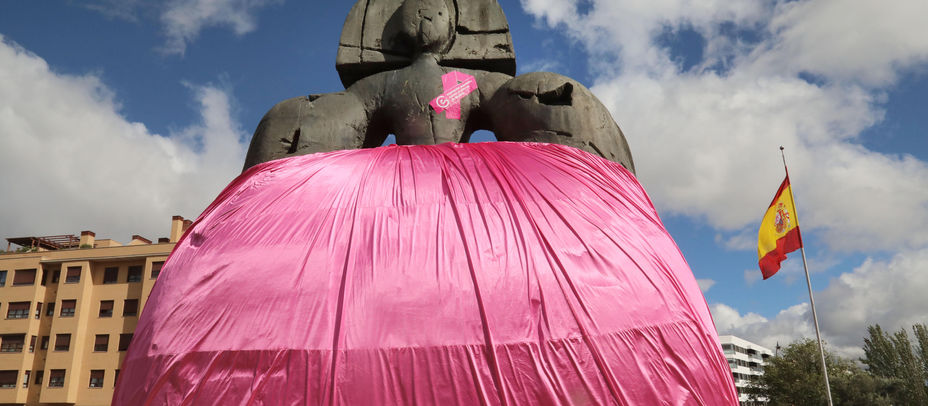 La Menina se viste de rosa por el cáncer de mama
