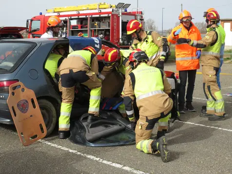 Alcobendas pone a prueba a los bomberos de la región en un espectacular simulacro de rescate