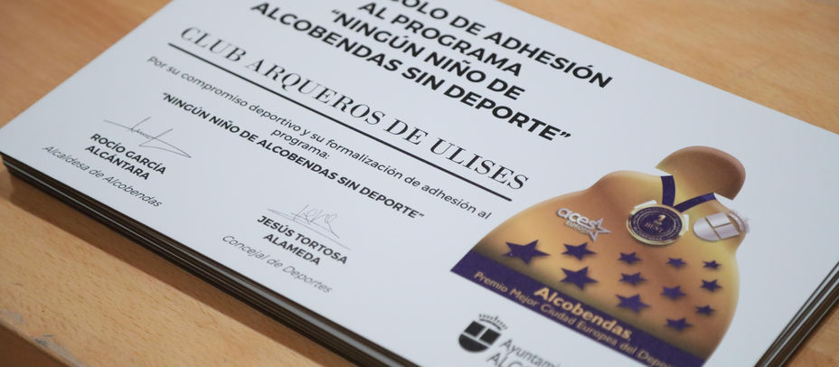 38 clubes de Alcobendas firman un pacto para financiar el deporte de niños sin recursos