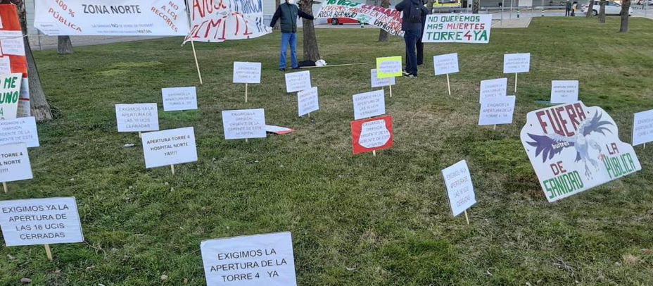 Nuevo acto de carteles reivindicativos de la Plataforma Sanidad Pública Zona Norte