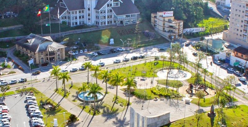 Análise aponta as condições da Praça Sesquicentenário