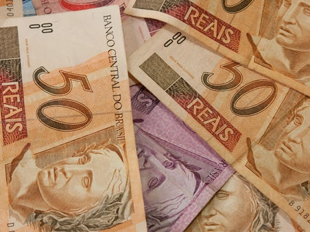 Sonegação é maior que gasto com estádios no Brasil