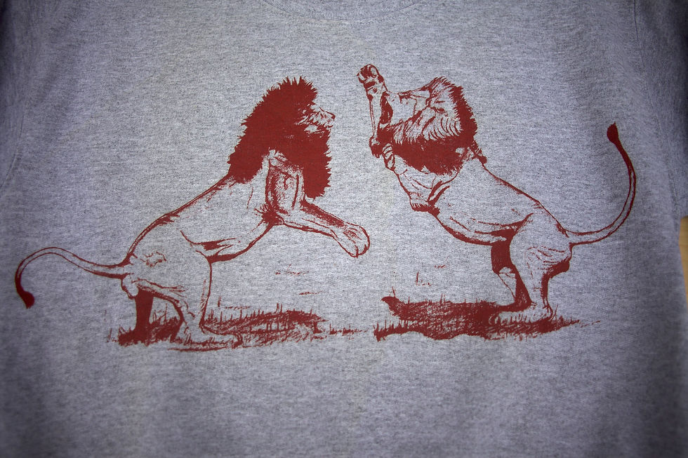 Thumbnail: Two sparring lions in red on a grey sweatshirt - Front detail