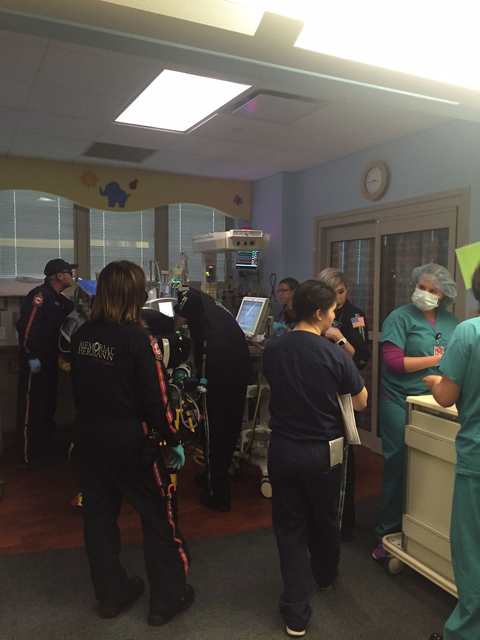 Everlys life Flight NICU