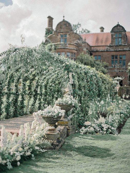 STUDIO SORORES BY JESSIE WESTWOOD PRESTIGE LUXURY BESPOKE EXCLUSIVE WEDDING AND EVENT PLANNING AND DESIGN floral installation uk wedding english