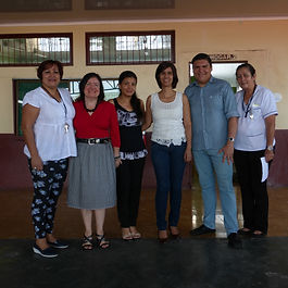 Irene, Greicita, Grettel, Lisbeth, Julio y Mercedes.