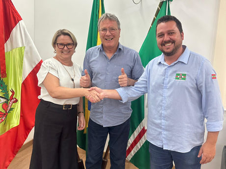 Tomazini indica vereadora Terezinha Dybas nova líder do governo na Câmara 