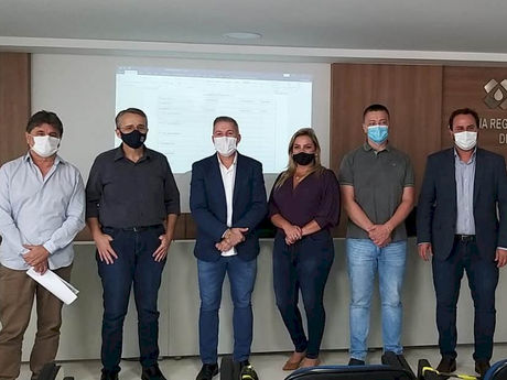 Em protesto prefeitos abandonam Fecam 