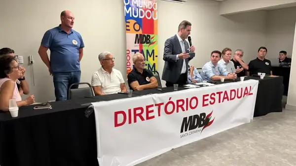 MDB anuncia “construção de projeto próprio” e orienta, mas não exige, saída do governo Jorginho