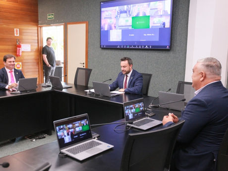 Alesc - Seminário de enfrentamento à doença que afeta gatos