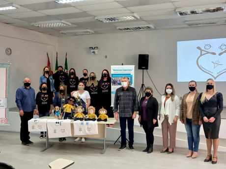 Parceria entre APAE e SEMED, apresenta o Projeto “Os Bonecos Especiais”