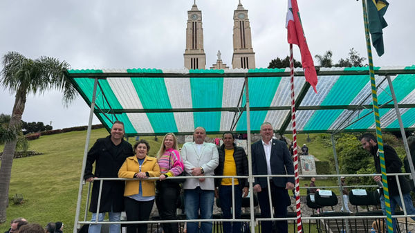 Vereadores participam do desfile de 7 de Setembro em São Bento do Sul