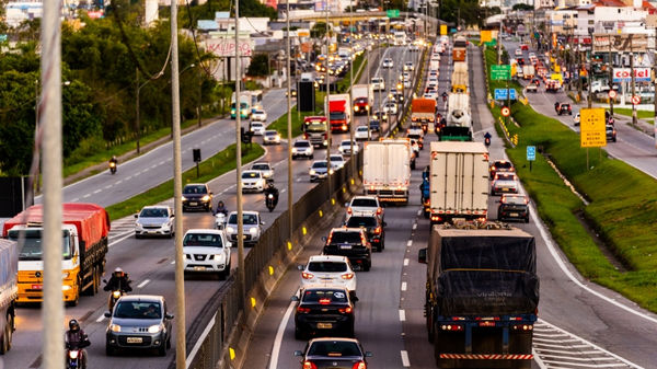 Impasse sobre BR-101 Norte compromete desenvolvimento de SC, diz FIESC