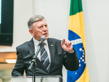 Deputado Milton Hobus propõe projeto de lei para reduzir IPVA em Santa Catarina