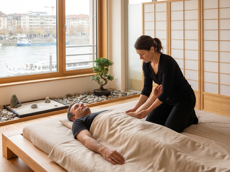 Shiatsu oder klassische Massage? Was der Unterschied ist – und wann Shiatsu die bessere Wahl sein kann