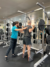 Sportspezifische Betreuung in der MTT bei PhysioBasel