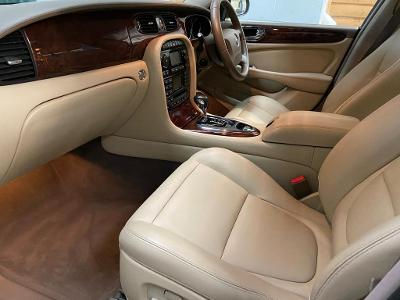 Thumbnail: 2006 '56' Jaguar XJ Series 3.0 V6 Executive