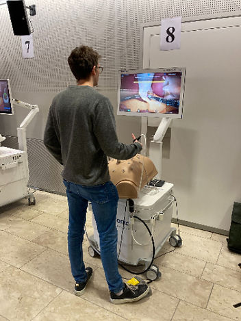Surgical trainee at VRSimulator