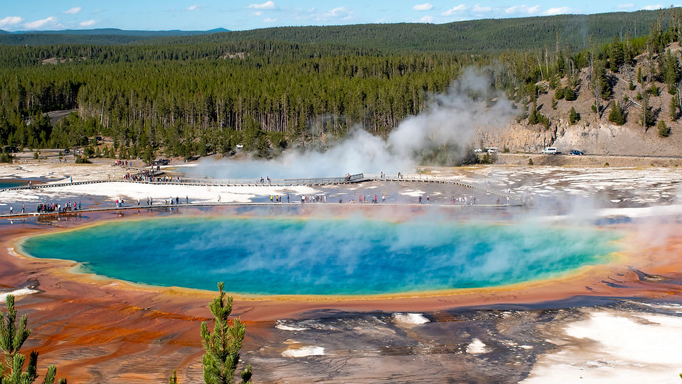 yellowstone-national-park-geothermal-features.jpg