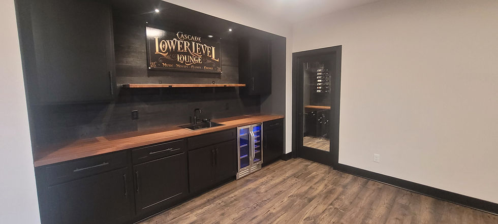 Wet Bar & Wine Room