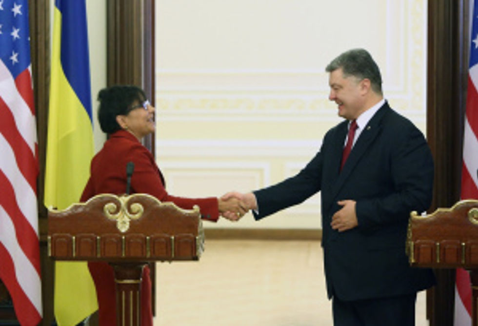United States Secretary of Commerce Penny Pritzker and Ukrainian President Petro Poroshenko, October 26, 2015