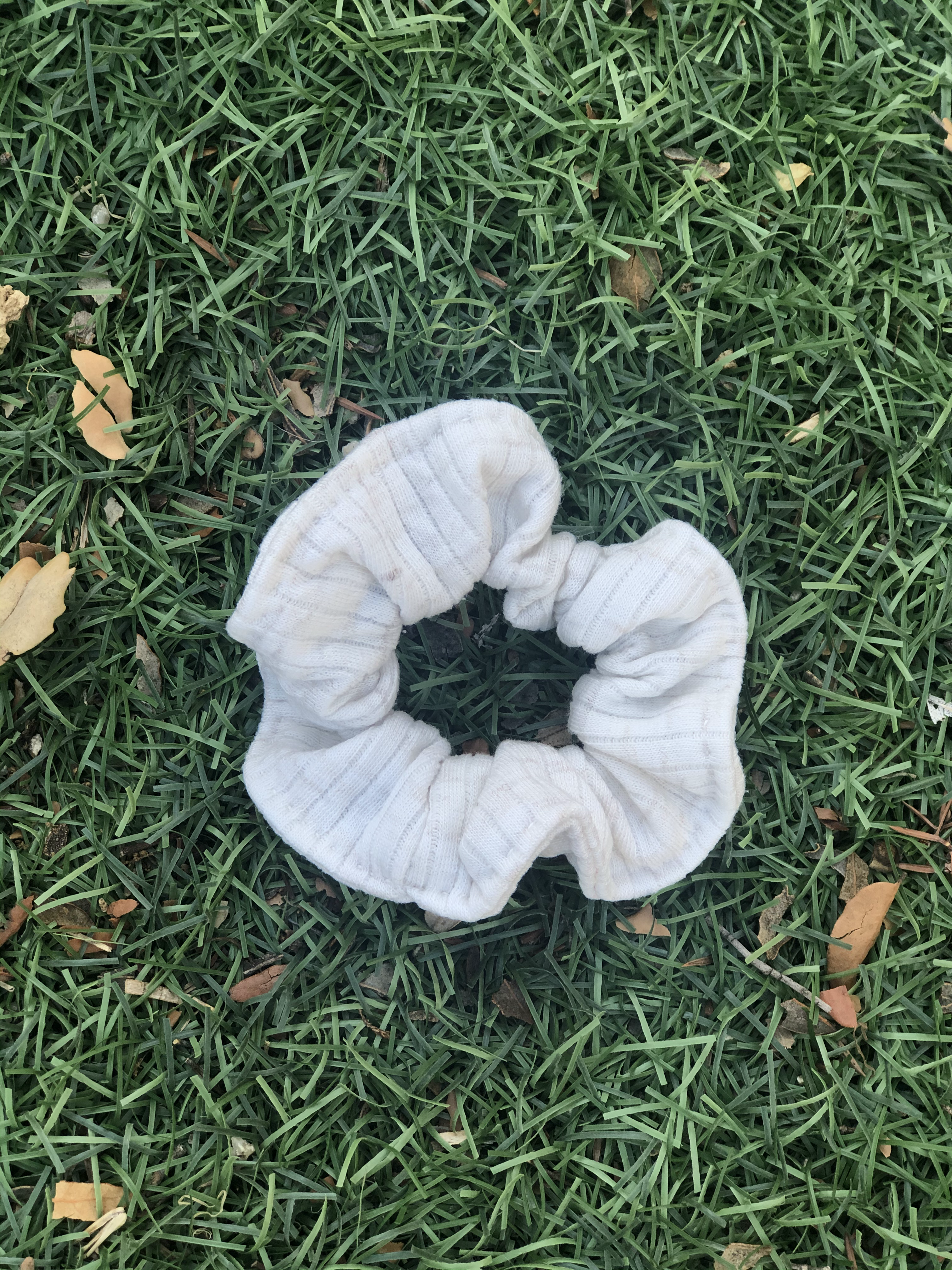 Scrunchie blanco roto