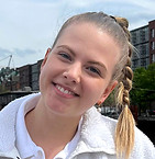 Foto_Christina_edited.jpg