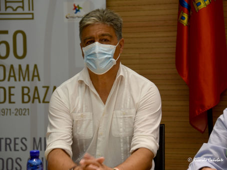 1x04: MANOLO NAVARRO NOS AVANZA LOS PLANES DEL CLUB DE TENIS DE BAZA