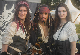 𝐀 𝐏𝐈𝐑𝐀𝐓𝐄'𝐒 𝐖𝐎𝐑𝐋𝐃