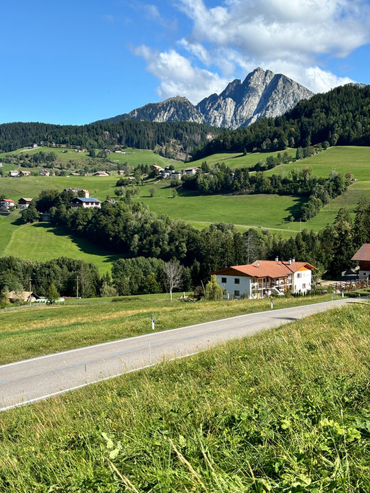 Pferdebauernhof mit Ferienwohnungen Gfreinhof in Hafling