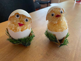 Gelungenes Osterbasteln mit Regina