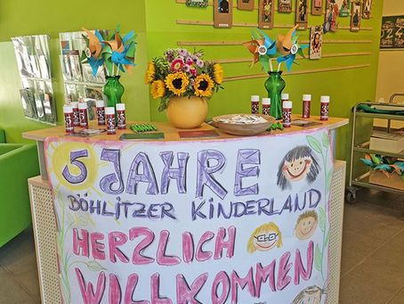 Ein Tag voller Freude und Farben