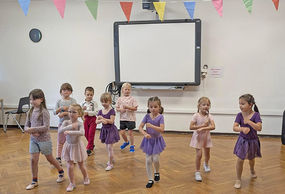 Auftritt unserer Kindertanzgruppe & unsere Tanzshow