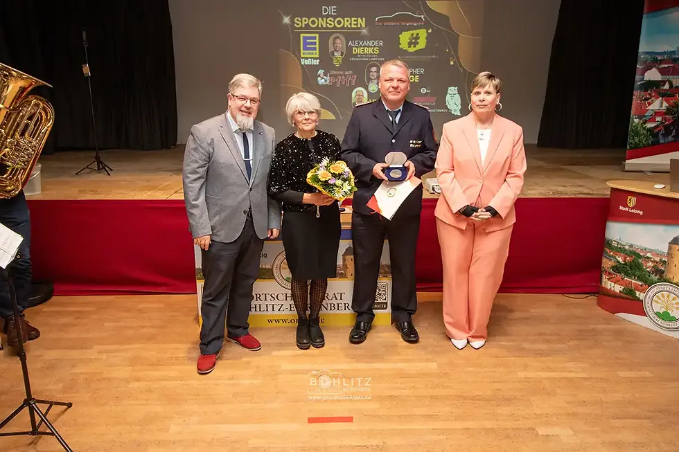 Sven "Maxel" Kühne (2. v. l.)