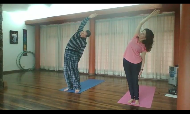 Clase de Yoga Integral fig.2.