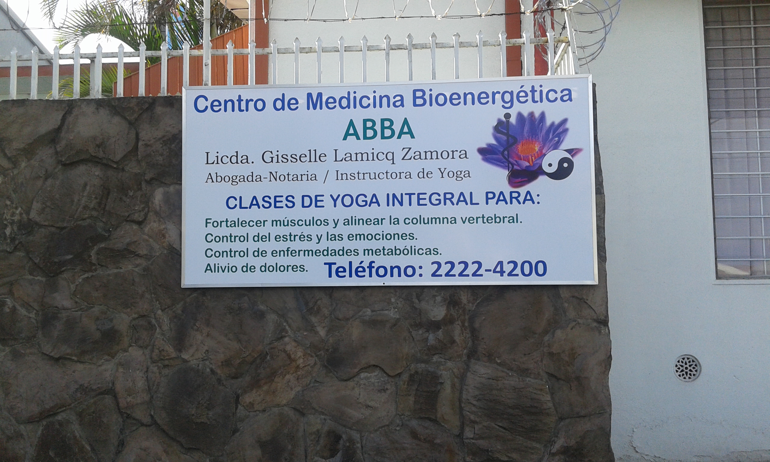 Rótulo Yoga.