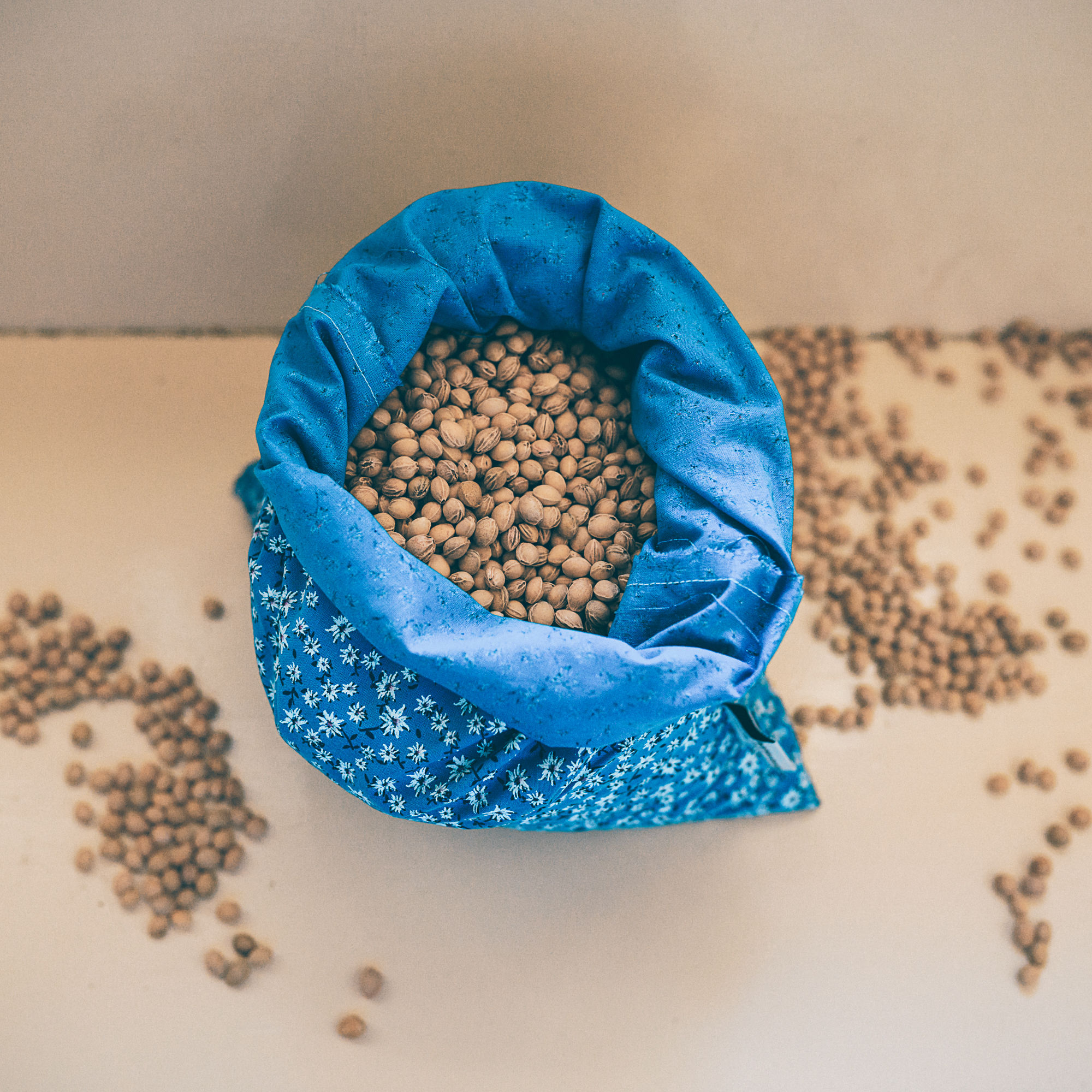 Kirschkern Kissen 20*20cm blau Edelweiss